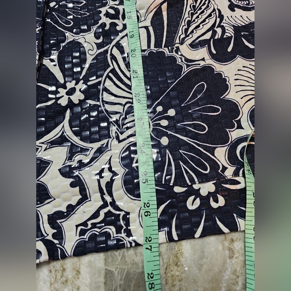 Alfred Dunner 18W Black White Textured Floral Clear Sequin Button Front Jacket - Picture 11 of 11